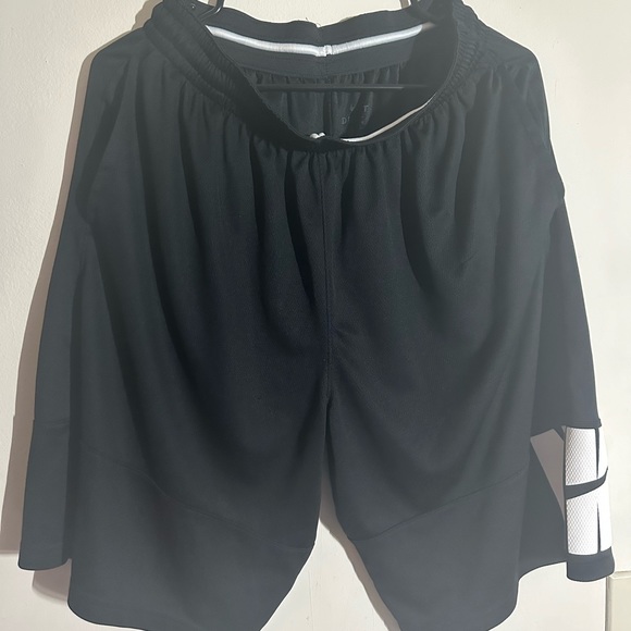 Nike Black and White Shorts Size L - Picture 2 of 4